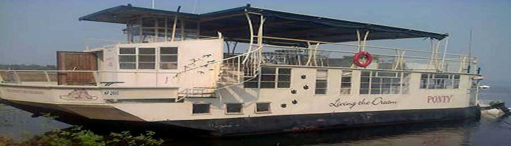 Ponty kariba houseboat
