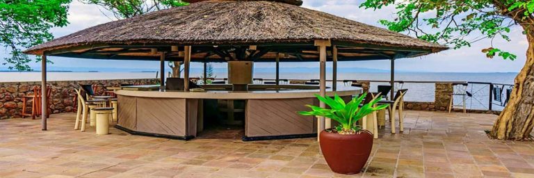 Caribbea Bay Hotel - Lake Kariba Hotel Accommodation - Zimbabwe