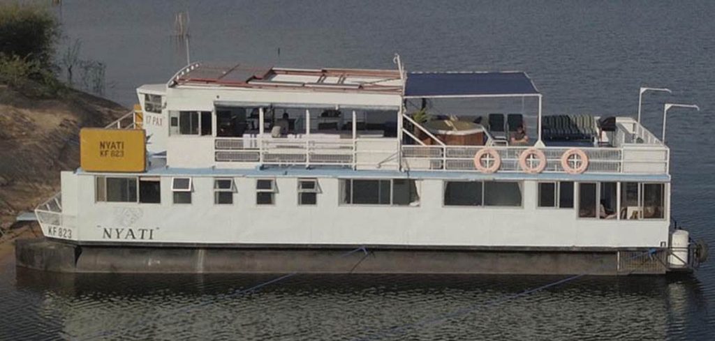 lake kariba houseboats