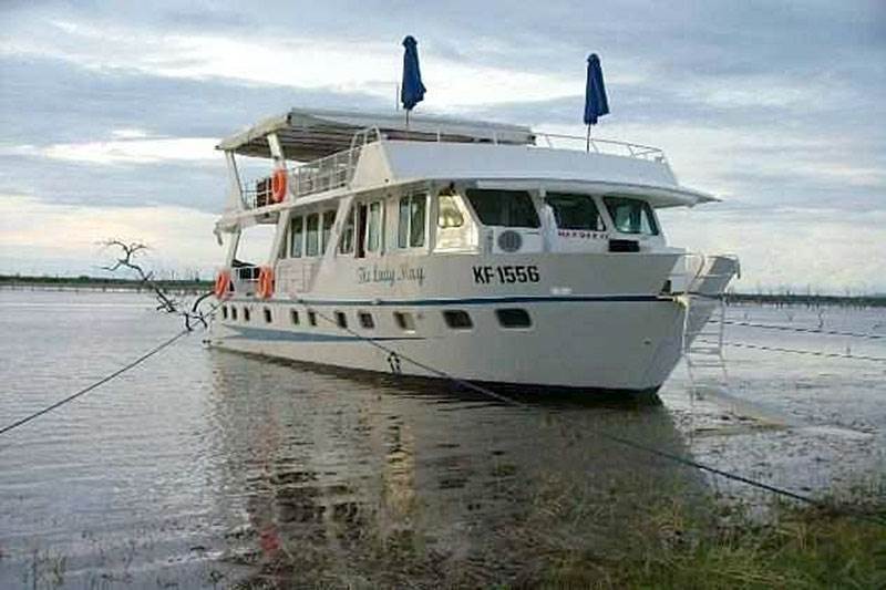 cruiser houseboats