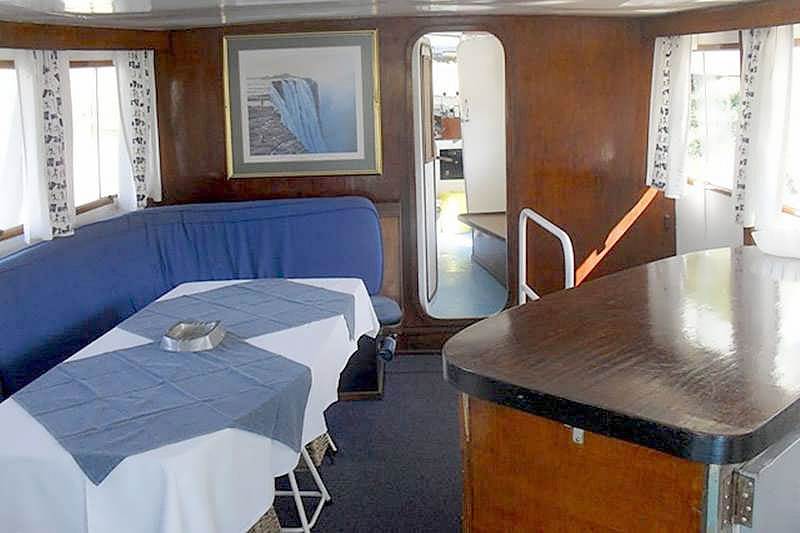 Kariba cruise boat